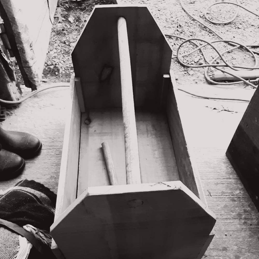 Carrying country wooden box.  Poplar wood. Beauty!